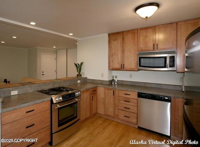 20231025185646675376000000-o