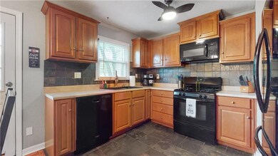 11820 W 69th Terrace, Shawnee, KS 66203 - photo 6