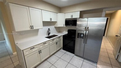 6625 SW 49th St unit 2, Davie, FL 33314 - photo 3