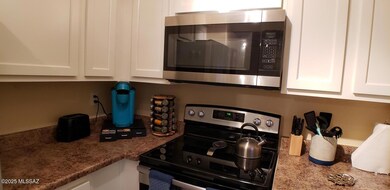 611 Kitchen 2