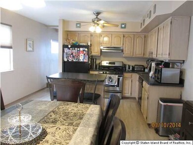 31 Linda Ln, Staten Island, NY 10312 - photo 3