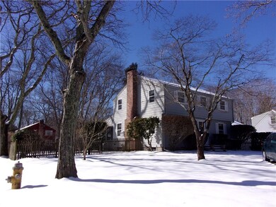 17 Laurel Ln, Barrington, RI 02806 - photo 2