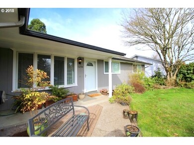 1094 President St, Eugene, OR 97401 - photo 2
