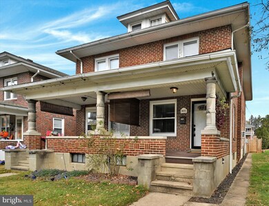 305 W Elm St, Reading, PA 19607 - photo 3