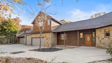 315 Arbors Cir, Elgin, TX 78621 - photo 3