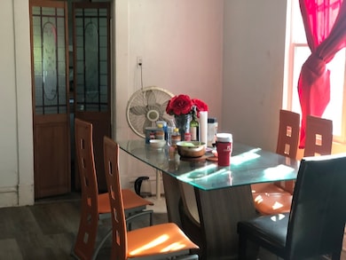 8939 Wateka Dr, Houston, TX 77074 - photo 5