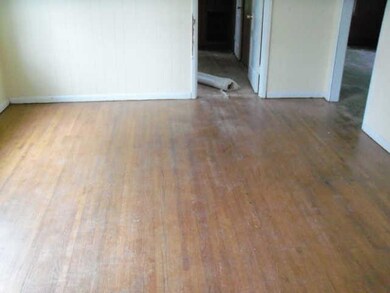 300 W Short St, Manchester, TN 37355 - photo 2