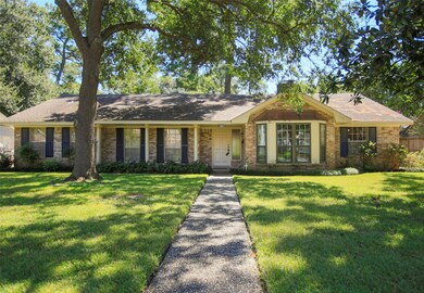 13827 Queensbury Ln, Houston, TX 77079 - photo 2