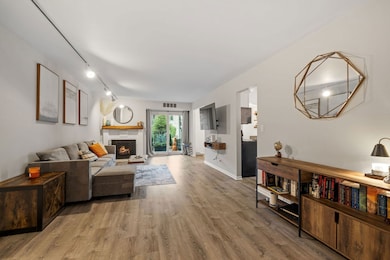 1420 Stonebridge Trail unit 1-3, Wheaton, IL 60189 - photo 4