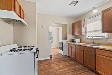 8015 Grafton St, Houston, TX 77017 - photo 6