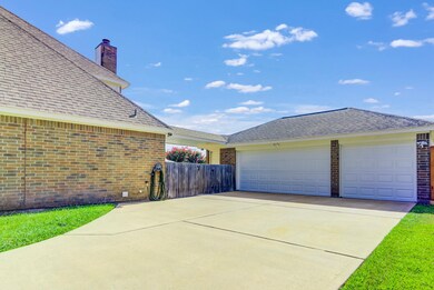 2503 Sarasota Dr, Friendswood, TX 77546 - photo 4