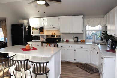 241 Elm St, Blackstone, MA 01504 - photo 4