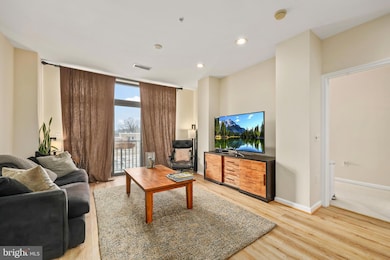 The Spectrum unit 504, Falls Church, VA 22046 - photo 7