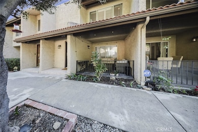9775 Via Roma, Burbank, CA 91504 - photo 2