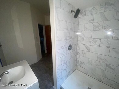 325 Prospect Ave unit 1, Scranton, PA 18505 - photo 3