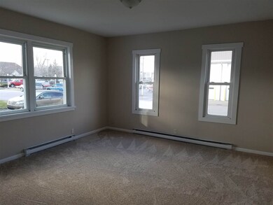 218 W Franklin St, Berne, IN 46711 - photo 4