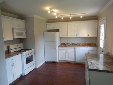 42 Austin Ave, Carpentersville, IL 60110 - photo 4