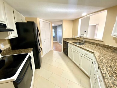 203 Trailside Way unit 203, Ashland, MA 01721 - photo 3