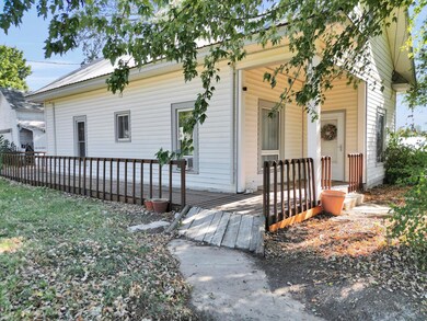 540 N Broadway St, Tekoa, WA 99033 - photo 3