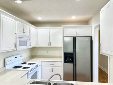 210 Camellia Ct, Brunswick, GA 31520 - photo 3