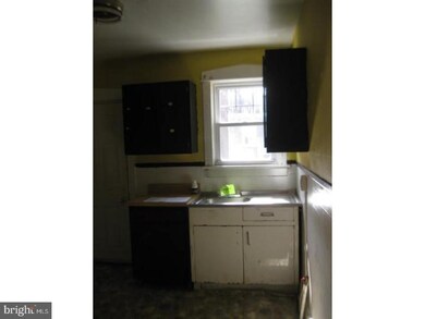 892 Jefferson St, Camden, NJ 08104 - photo 7