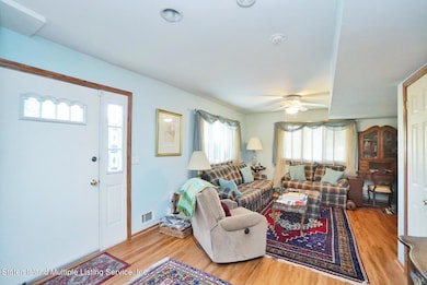 26 Fox Hunt Ct, Staten Island, NY 10301 - photo 4