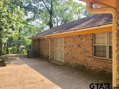 938 938 Dolores St, Tyler, TX 75703 - photo 5