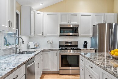 29 Country Side Dr, Nashua, NH 03062 - photo 3