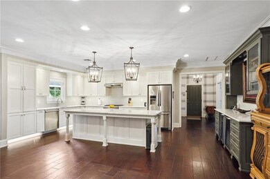 Open huge kitchen featuring 9