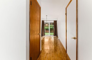 1332 Bronwyn Ave
