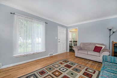 LIving Room4