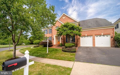 43181 Valiant Dr, Chantilly, VA 20152 - photo 2