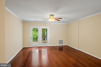 9106 Lilac Park Dr, Laurel, MD 20723 - photo 5