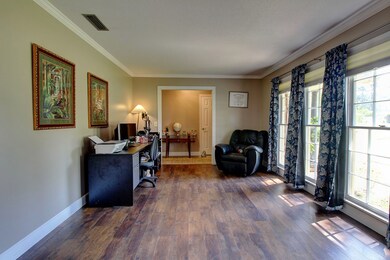 LIVING/DINING
