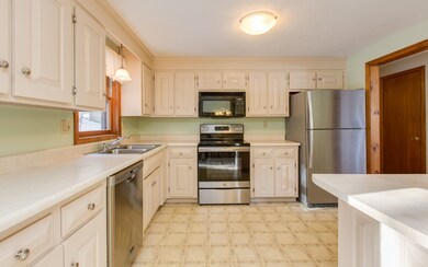 6 Antrim St, Nashua, NH 03063 - photo 6