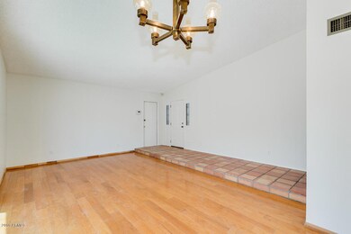 9233 N 55th Ave, Glendale, AZ 85302 - photo 4