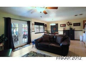 2819 Veterans Ave, Copperas Cove, TX 76522 - photo 4