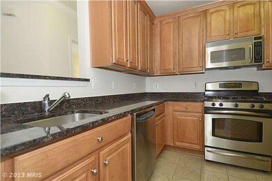 13068 Marcey Creek Rd, Herndon, VA 20171 - photo 2