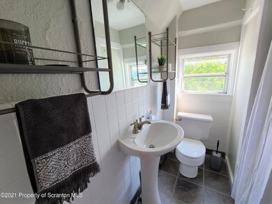 762 E Drinker St, Dunmore, PA 18512 - photo 7