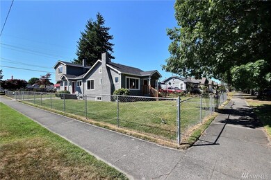 2332 Mcdougall Ave, Everett, WA 98201 - photo 2