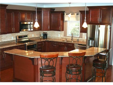 419 Wyola St, Pittsburgh, PA 15211 - photo 7