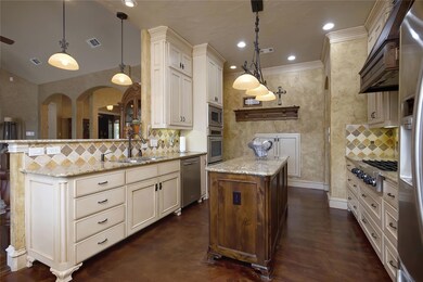 8040 Green Valley Dr, North Richland Hills, TX 76182 - photo 6