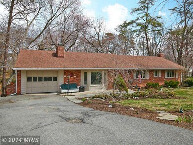 6134 Beachway Dr, Falls Church, VA 22041 - photo 2