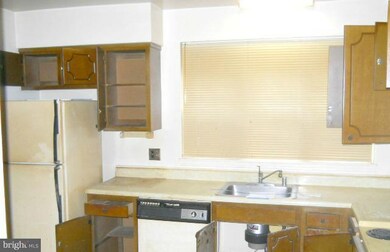 14483 Saint Germain Dr, Centreville, VA 20121 - photo 5