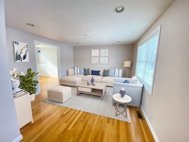 985 Trapelo Rd unit 6, Waltham, MA 02452 - photo 2