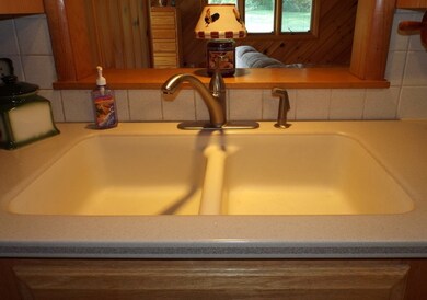 Beautiful Corian counter tops with under mount sin