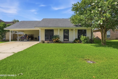 122 Ocho Rios Ln, Scott, LA 70583 - photo 2