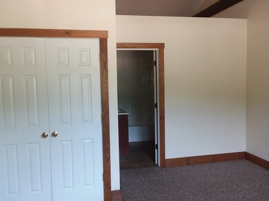 582 Francestown Rd unit 582A, Bennington, NH 03442 - photo 3