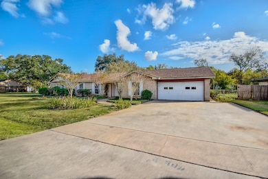 78 Ivy Ct, Freeport, TX 77541 - photo 3