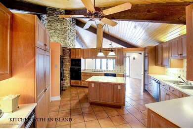 KITCHEN WITH AN ISLAND